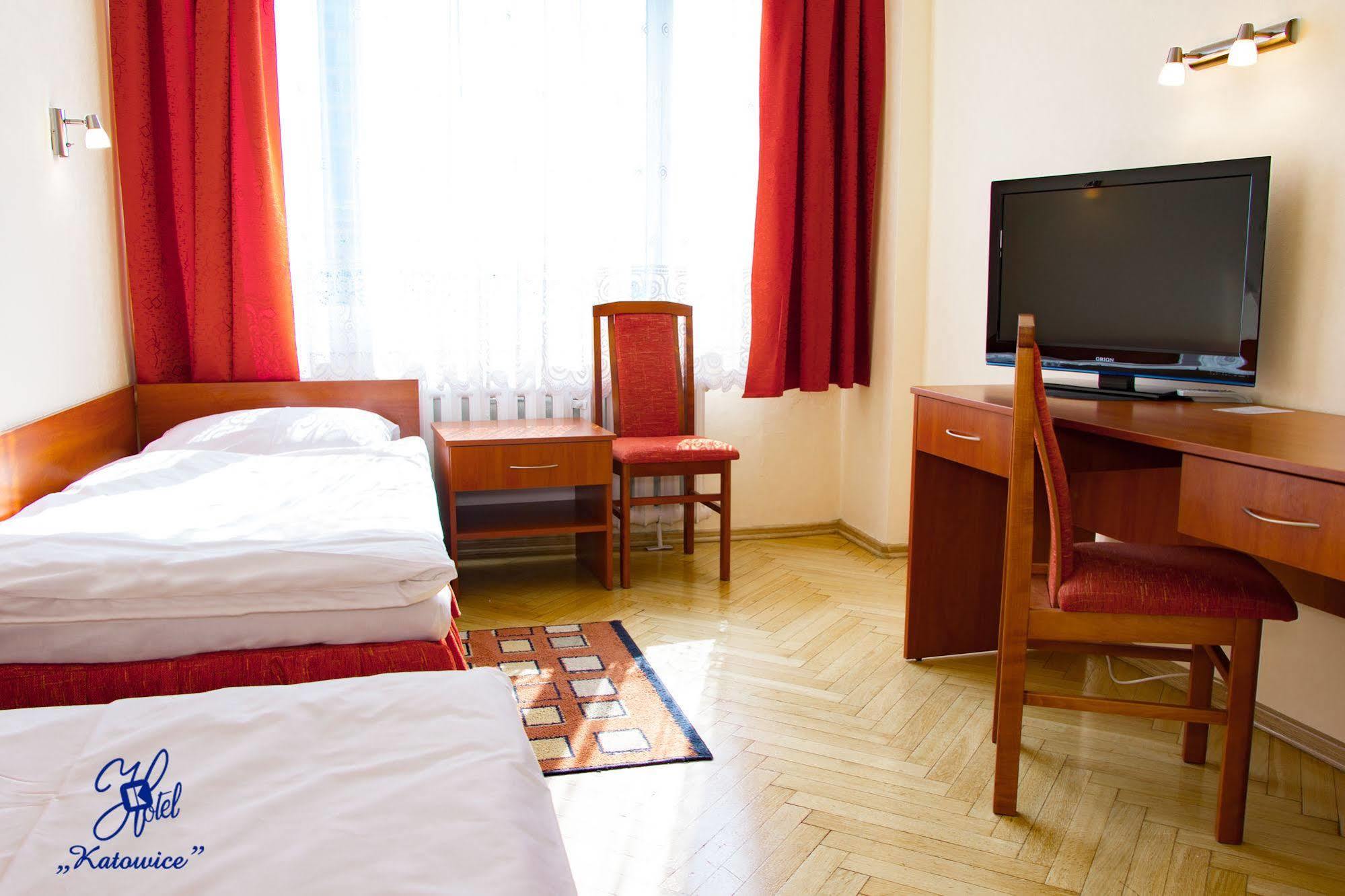 Hotel Katowice Economy Bagian luar foto